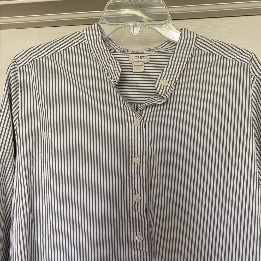 J Crew women’s XL striped top - Picture 2 of 7